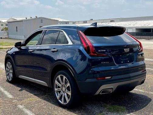 Twilight Blue Metallic 2022 Cadillac XT4 Premium Luxury