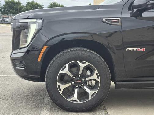 2025 GMC Yukon XL 4WD AT4