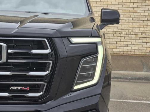 2025 GMC Yukon XL 4WD AT4
