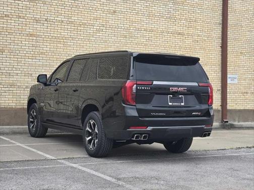 2025 GMC Yukon XL 4WD AT4
