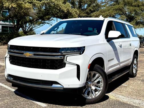 2023 Chevrolet Suburban LS