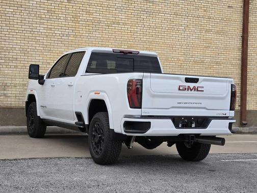 2026 GMC Sierra 2500 AT4