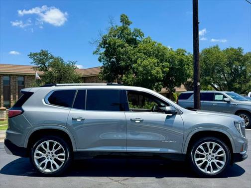 2025 GMC Acadia Denali