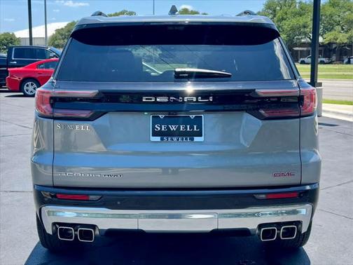 2025 GMC Acadia Denali