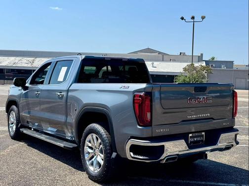 2022 GMC Sierra 1500 SLT