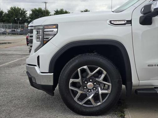 2025 GMC Sierra 1500 SLT