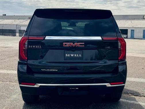 2025 GMC Yukon 2WD Elevation