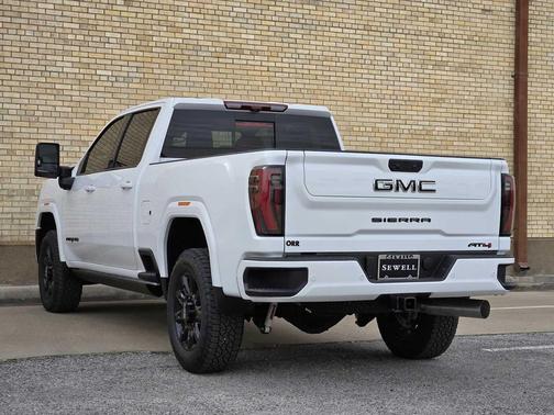 2026 GMC Sierra 2500 AT4