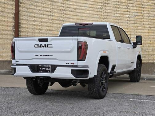 2026 GMC Sierra 2500 AT4