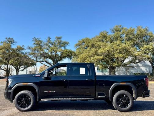 2024 GMC Sierra 2500 AT4