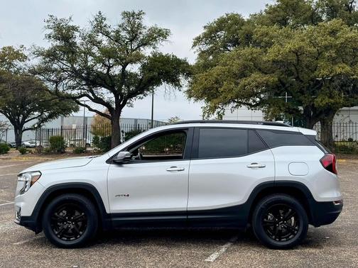 2022 GMC Terrain AWD AT4