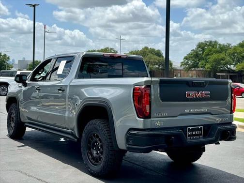 2024 GMC Sierra 1500 AT4X