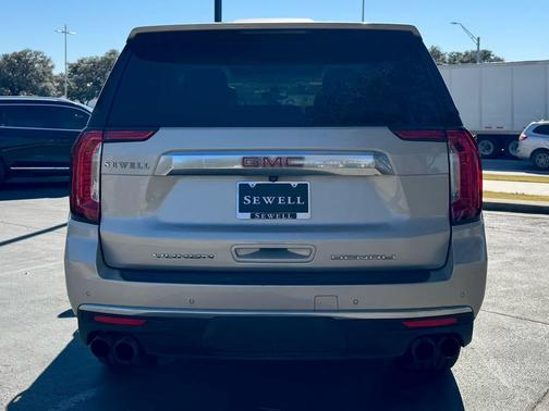 2022 GMC Yukon XL Denali