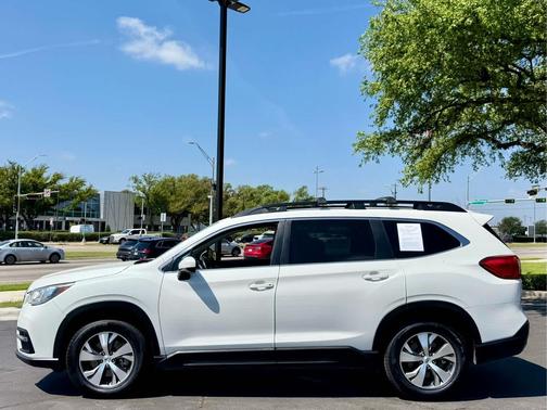 Crystal White Pearl 2019 Subaru Ascent Premium 8-Passenger