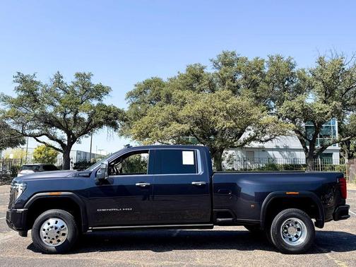2024 GMC Sierra 3500 Denali