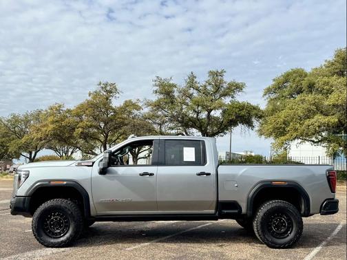 2025 GMC Sierra 2500 AT4