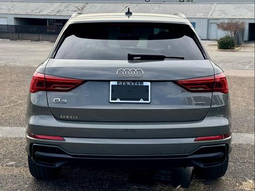 2021 Audi Q3 45 S line Premium