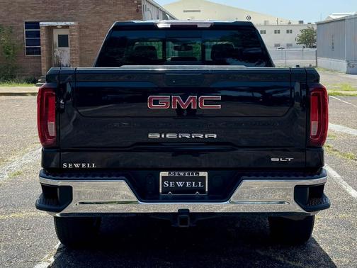 Onyx Black 2021 GMC Sierra 1500 SLT