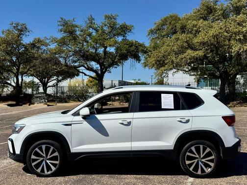 2022 Volkswagen Taos 1.5T SE