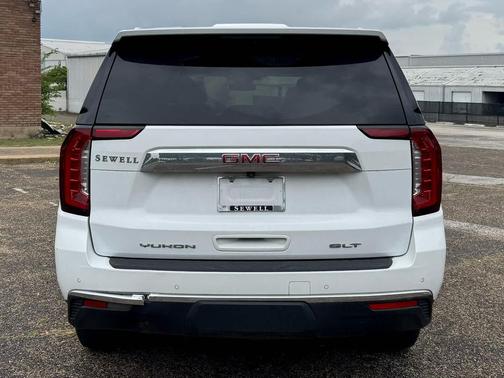 Summit White 2023 GMC Yukon SLT