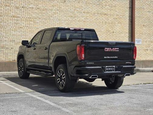 2025 GMC Sierra 1500 AT4