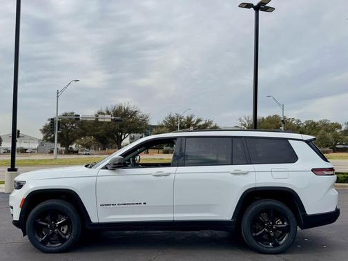 2022 Jeep Grand Cherokee L Altitude