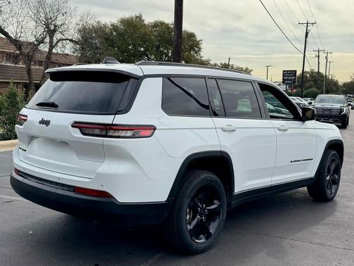 2022 Jeep Grand Cherokee L Altitude