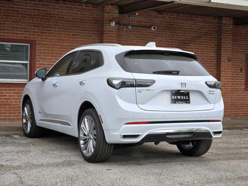 Iridescent White Tricoat 2026 Buick Envision Avenir AWD