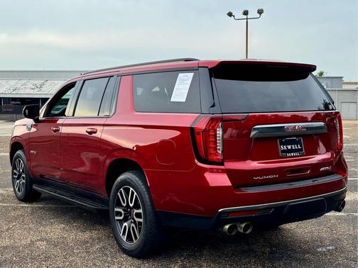 2022 GMC Yukon XL 4WD AT4