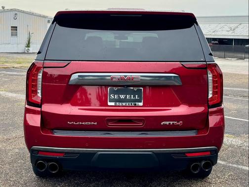 2022 GMC Yukon XL 4WD AT4