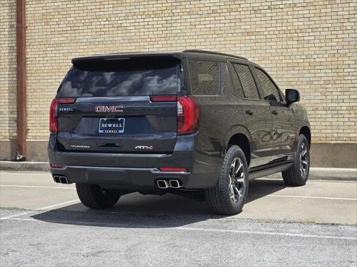 2025 GMC Yukon 4WD AT4
