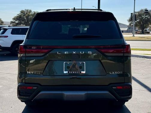 2025 Lexus LX 600 Luxury