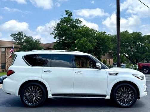 2022 INFINITI QX80 SENSORY AWD