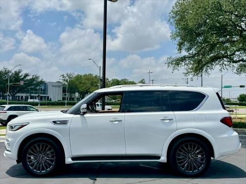 2022 INFINITI QX80 SENSORY AWD