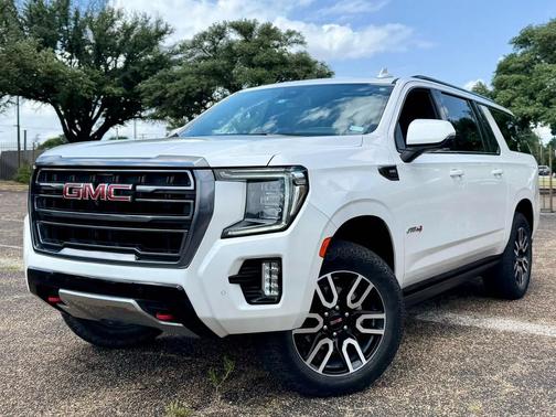 White Frost Tricoat 2024 GMC Yukon XL 4WD AT4