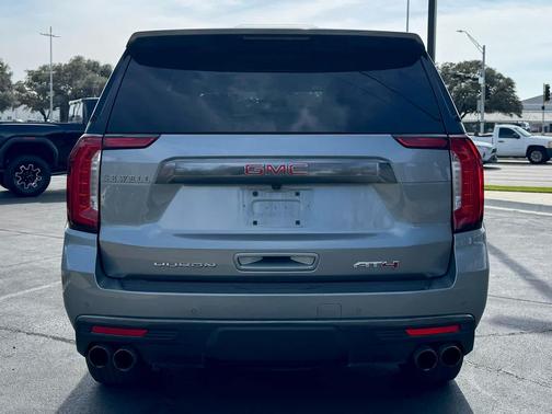 2023 GMC Yukon 4WD AT4