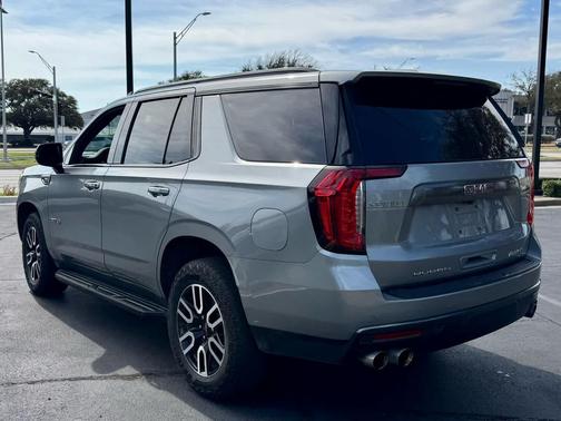 2023 GMC Yukon 4WD AT4