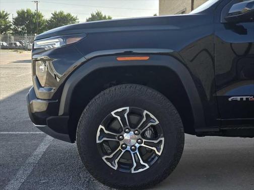 2025 GMC Canyon Base