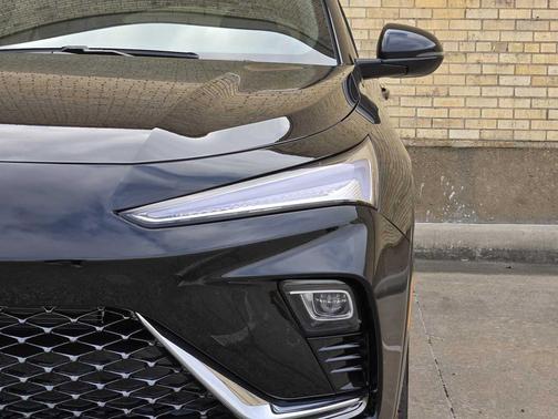 Ebony Twilight Metallic 2026 Buick Envista Avenir FWD