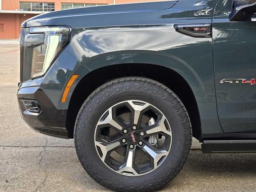 Midnight Pine 2026 GMC Yukon 4WD AT4