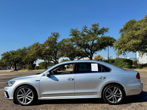 2017 Volkswagen Passat 1.8T R-Line w/Comfort
