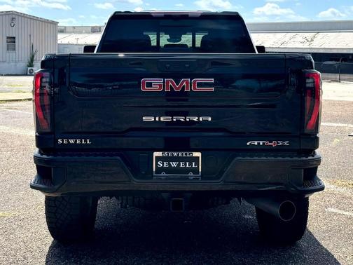 2025 GMC Sierra 2500 AT4