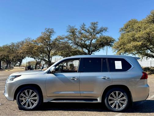2016 Lexus LX 570 Base