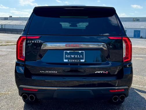 2023 GMC Yukon 4WD AT4
