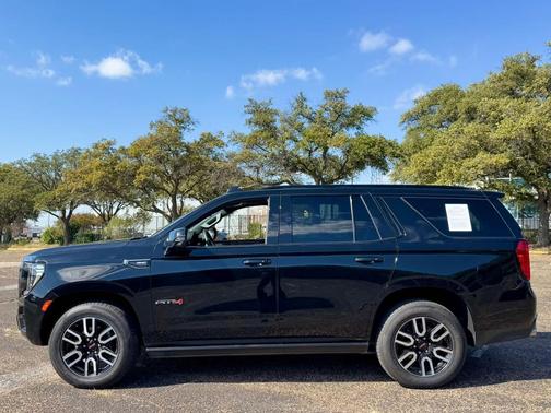 2023 GMC Yukon 4WD AT4