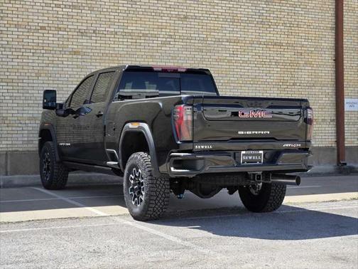 2025 GMC Sierra 2500 AT4