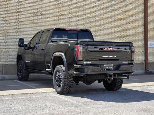 2025 GMC Sierra 2500 AT4