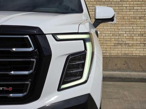 2025 GMC Yukon 4WD AT4