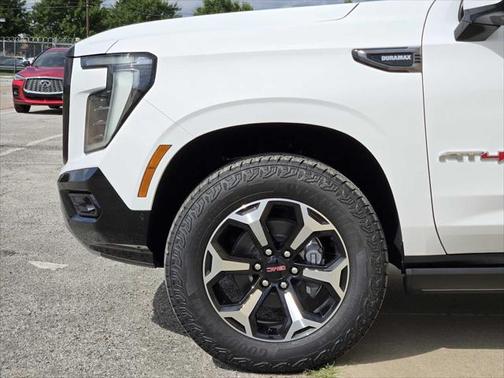 2025 GMC Yukon 4WD AT4