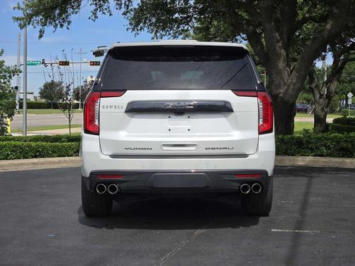 White Frost Tricoat 2023 GMC Yukon Denali Ultimate